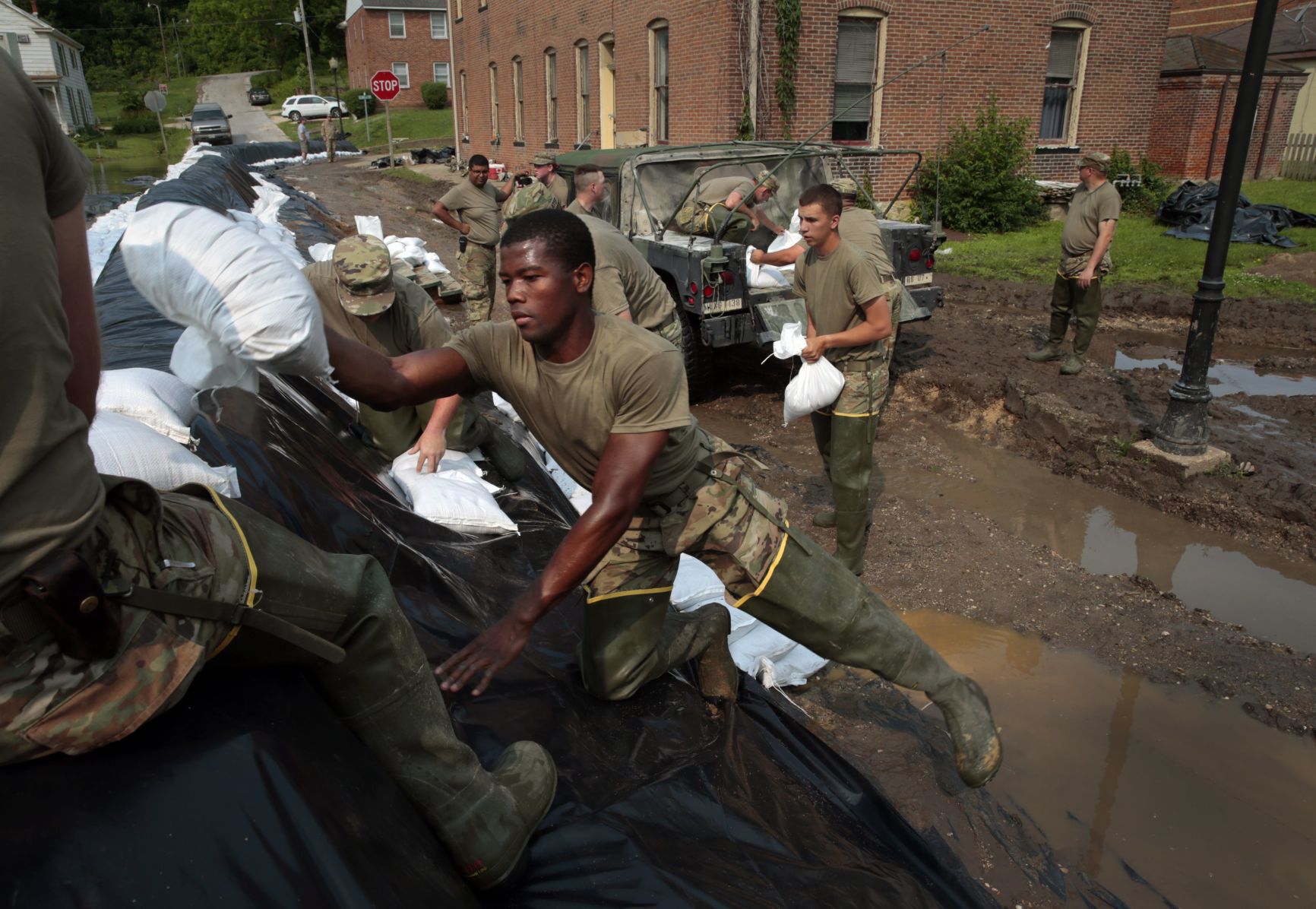 Mississippi River hovers near record level in Clarksville
